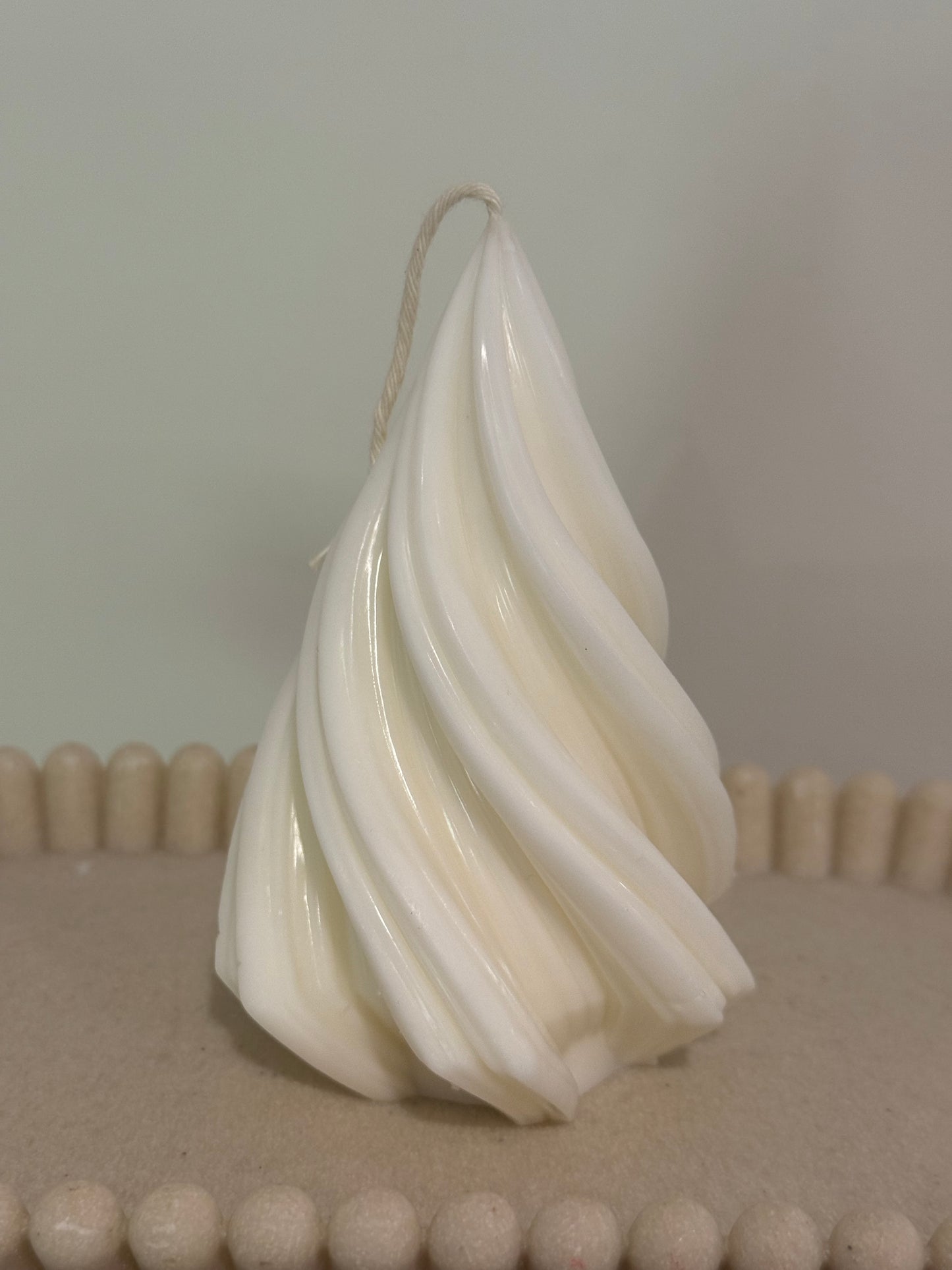 Swirl Christmas Tree (medium)